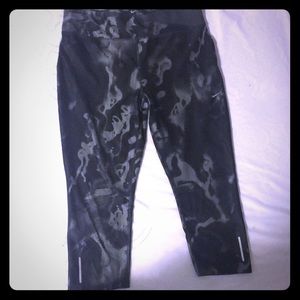 Nike Dri-Fit Running Yoga Capri Pants Large